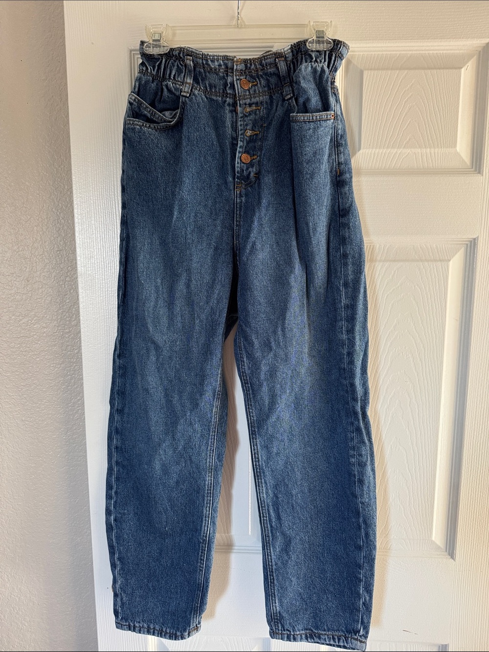 Zara Women's Straight-Leg Blue Denim Jeans